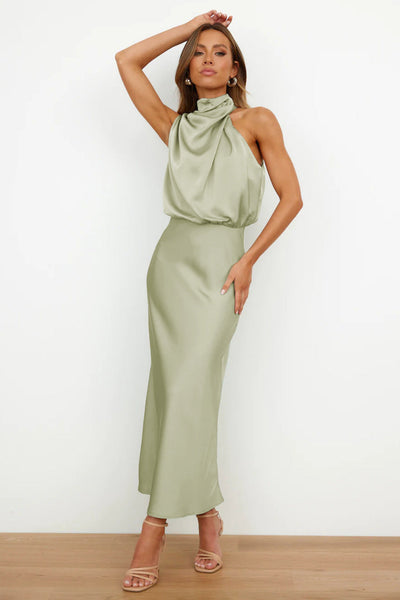 Alandra | Vestido largo de satén con cuello halter