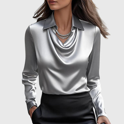 Agueda | Blusa brillante de lujo con cuello plisado