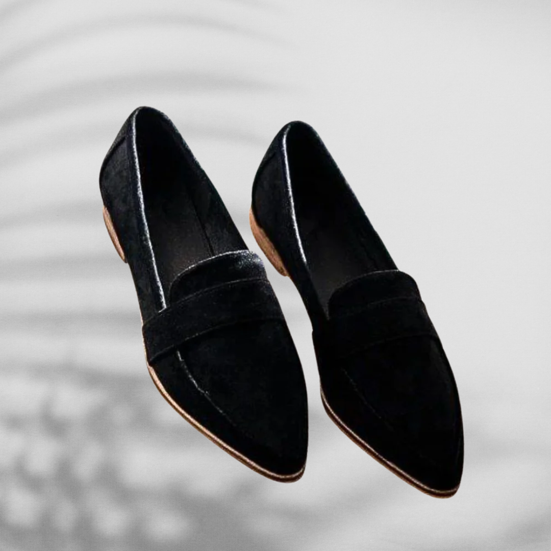 Chrisanne - Mocasines de ante con puntera afilada