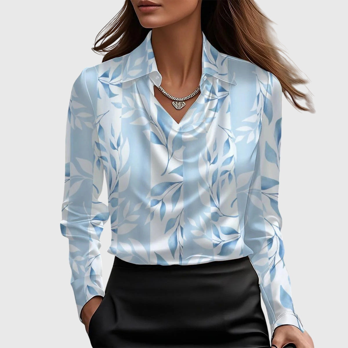 Agueda | Blusa brillante de lujo con cuello plisado