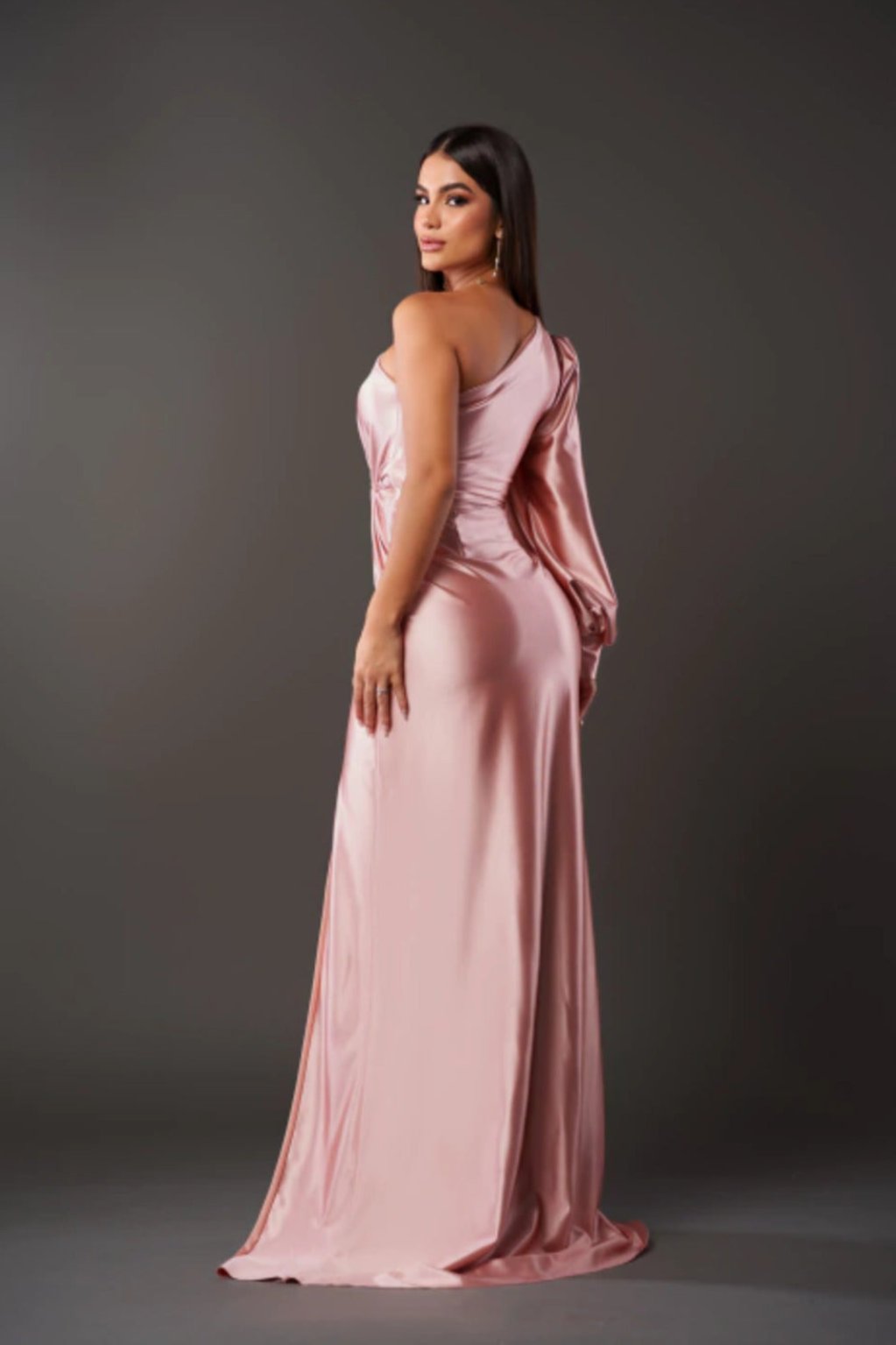 Viena | Elegante vestido largo de un solo hombro